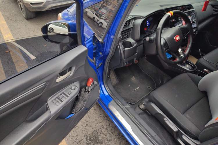 Used Honda Fit 2018 1.5L CVT Comfort Version Driver Seat