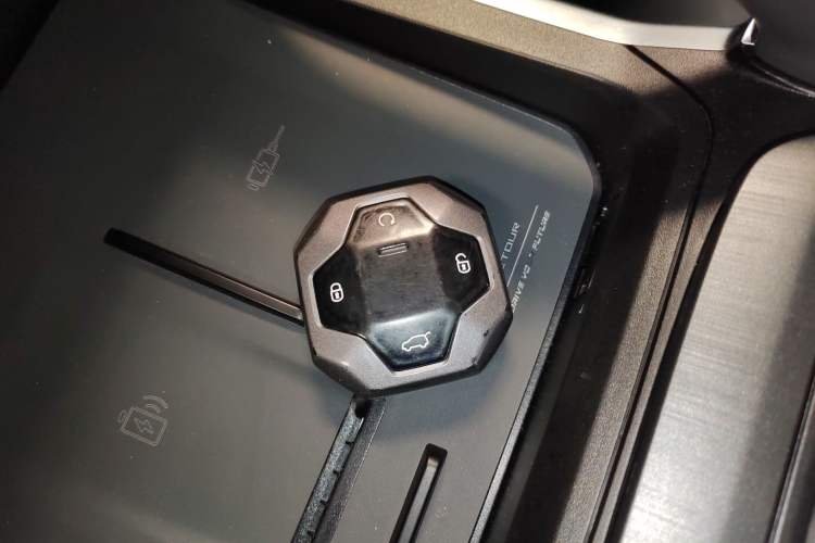 Used JETOUR Traveler 2023 2.0T Four-Wheel Drive Conqueror Vehicle Key