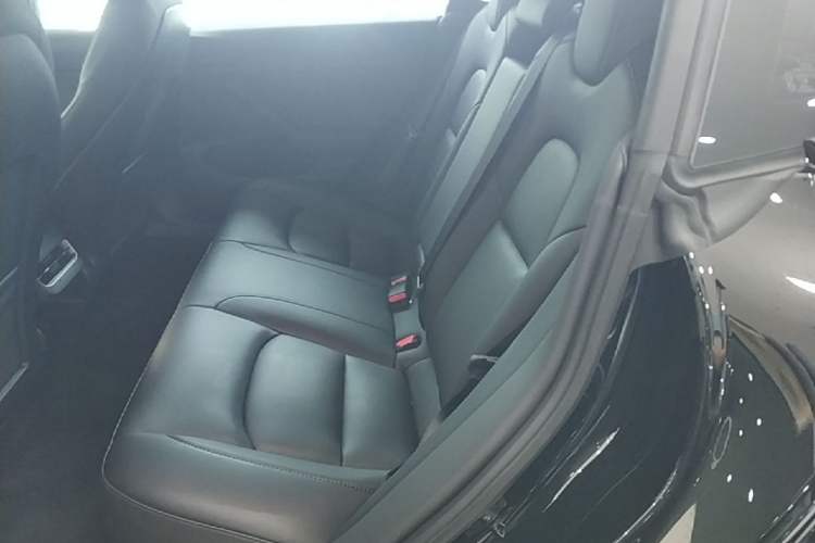 Used Tesla Model 3 2022 Rear-Wheel-Drive Version Left Rear Seat