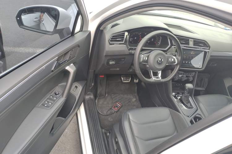 Used Volkswagen Tiguan L 2021 330TSI Automatic Two-Wheel Drive R-Line Enhanced Edition