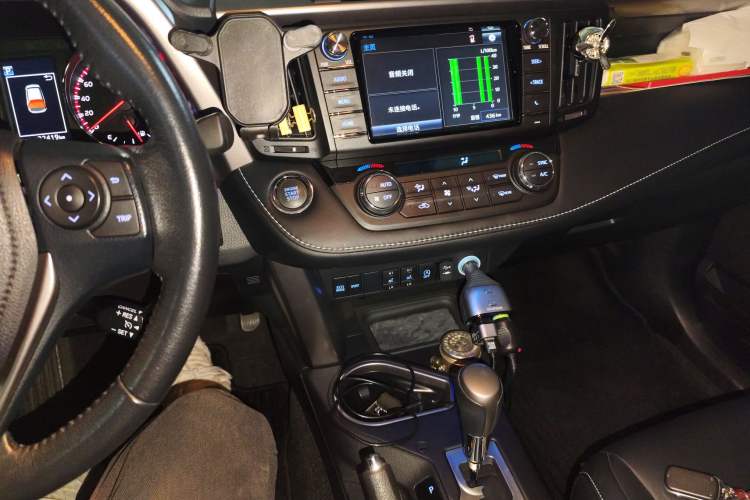 Used Toyota RAV4 2016 2.0L CVT Two-Wheel Drive Smart Edition China V Standard
