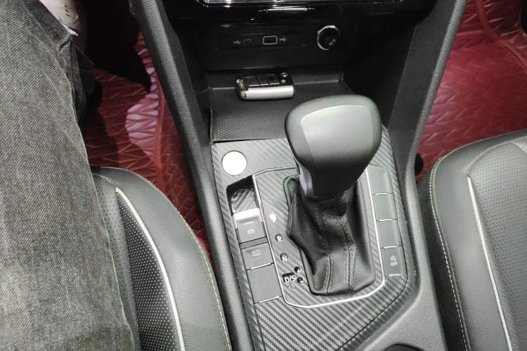 Used Volkswagen Tiguan L 2022 330TSI Automatic Two-Wheel Drive Smart Edition