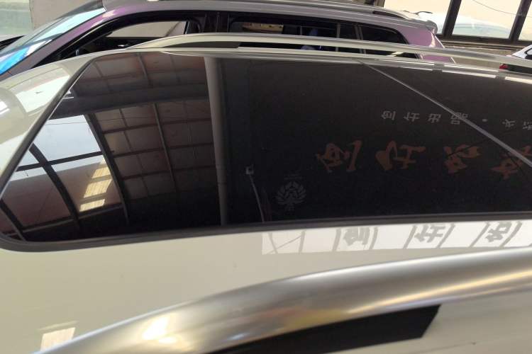 Used Volkswagen Tayron 2024 300TSI Two-Wheel-Drive Luxury Plus Advanced Version Roof