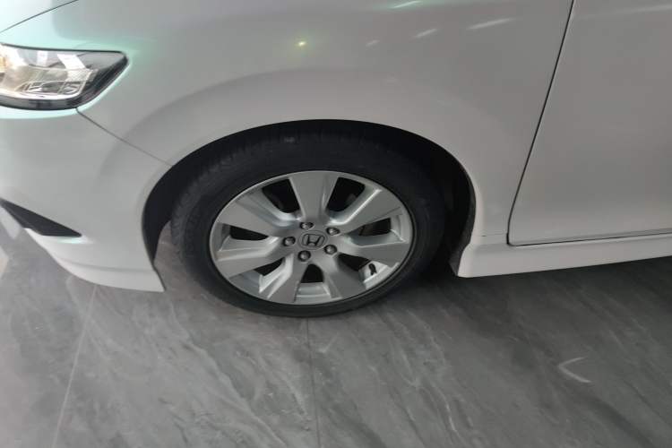 Used Honda Jade 2016 1.8L Automatic Comfort Elite Version 5 Seats
