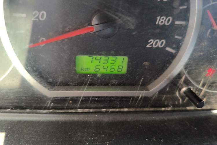 Used Wuling Hongguang 2010 1.4L Luxury Model Odometer Close Up