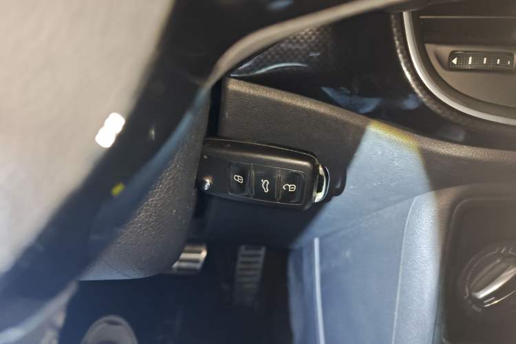 Used Volkswagen Beetle 2015 380TSI
