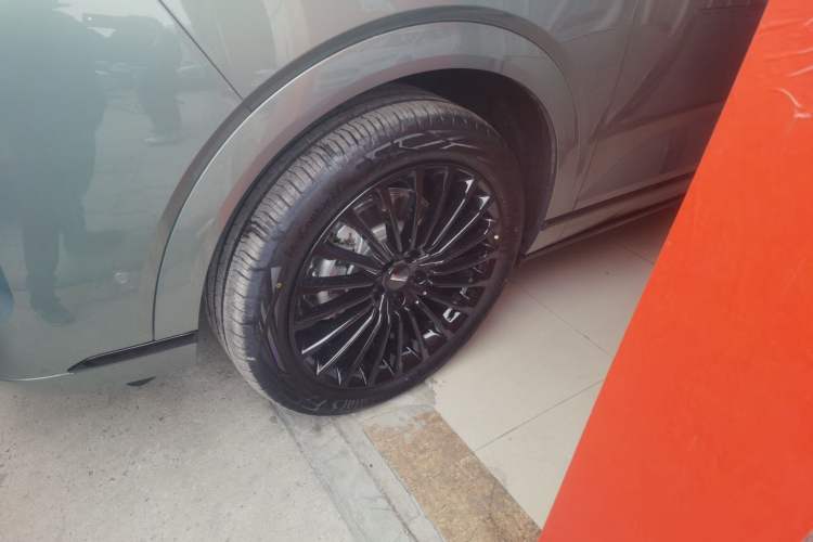 Used Wey Lanshan 2025 Four-Wheel Drive Ultra Left Front Wheel Hub