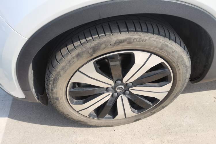 Used Volvo XC40 New Energy 2023 Long-Range Version Exterior 3