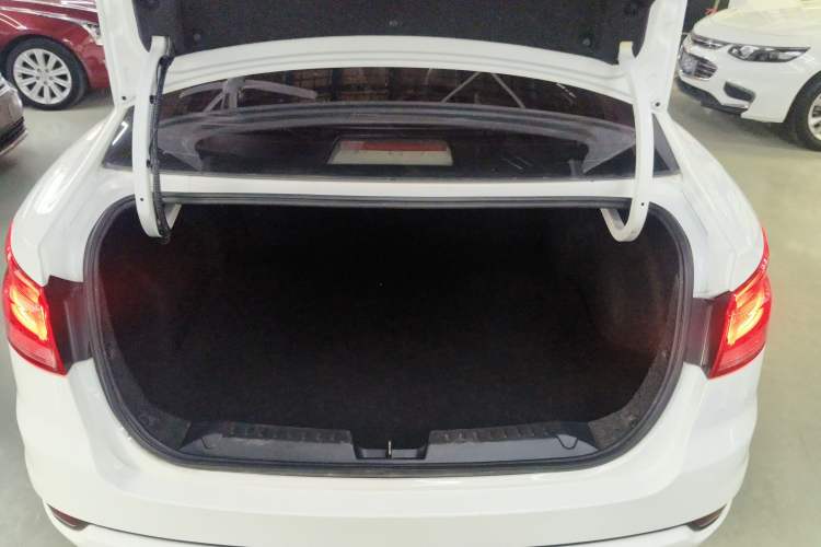 Used Bestune B50 2016 1.6L manual Comfort trim level