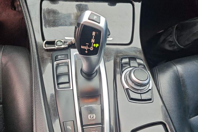 Used BMW 5 Series 2014 525Li Leading Model