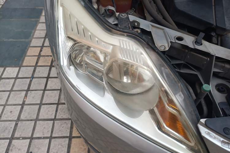 Used Ford Focus 2011 Sedan 1.8L Manual Comfort Model
