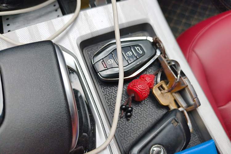 Used JETOUR X70 PRO 2023 1.5T DCT Comfort Edition 5 Seats