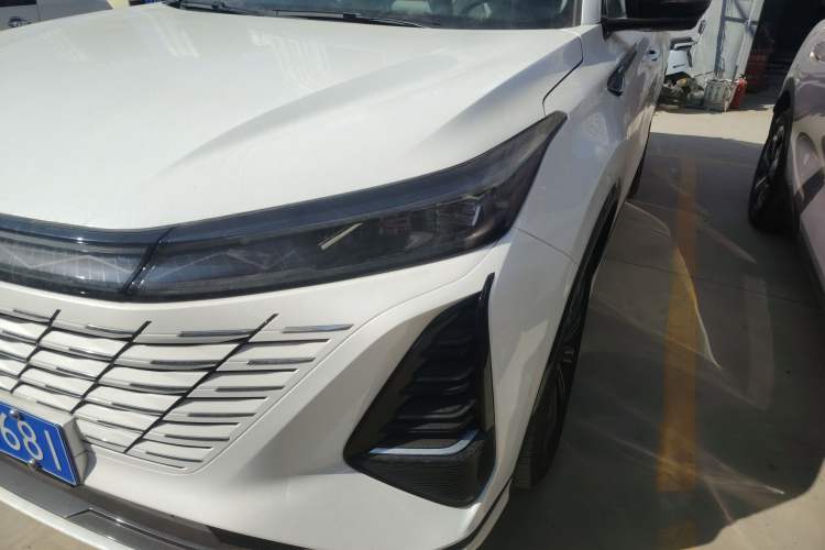 Used Changan CS75 PLUS 2024 3rd Generation Champion Edition 2.0T Intelligent Drive Performance Model
