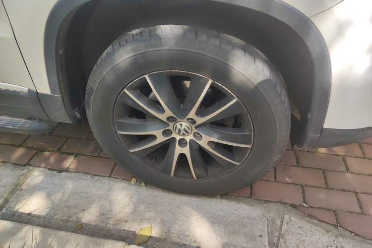 Used Volkswagen Tiguan 2016 300TSI Automatic Two-Wheel Drive Luxury Edition Right Front Wheel Hub