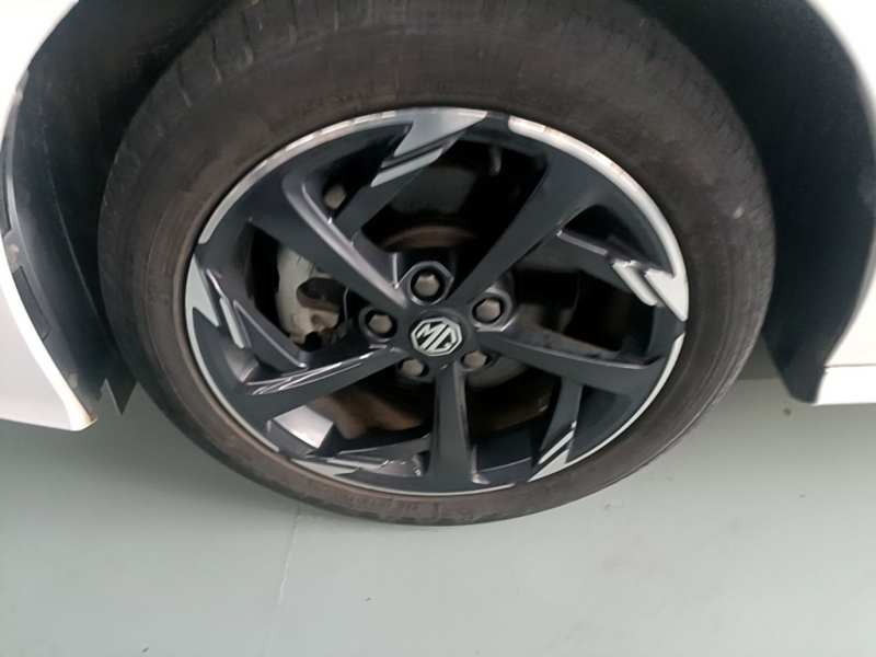 Used MG 5 2022 300TGI DCT Chao Yue Luxury Edition — 22
