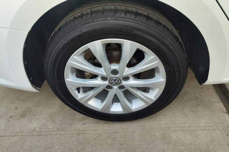 Used Volkswagen Lavida 2017 1.6L Automatic Comfort Edition