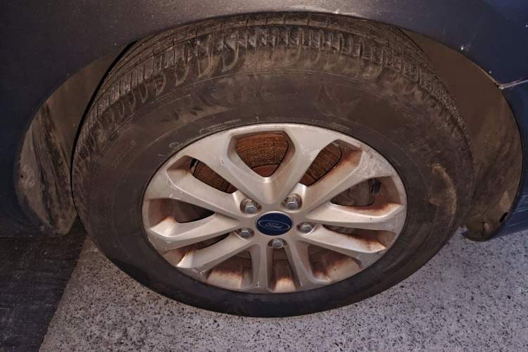 Used Ford Focus 2013 Hatchback Classic 1.8L Manual Base Model Right Front Wheel Hub