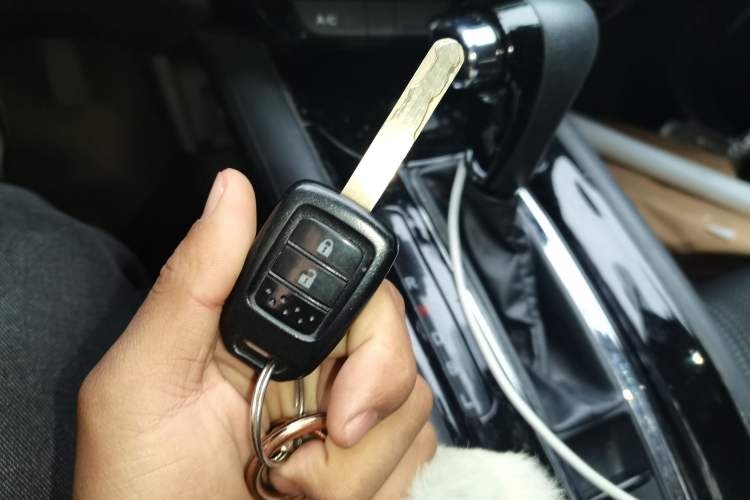 Used Honda Vezel 2015 1.8L CVT 2WD Elite Model