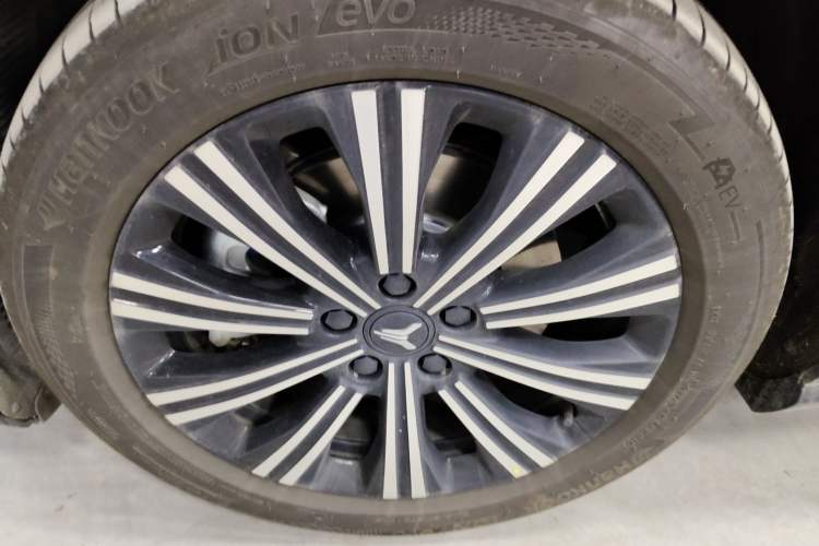 Used VOYAH Lantu Chiguang L 2026 Four-Wheel-Drive Max
