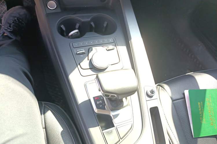 Used Audi A4L 2019 40 TFSI Ambition Version China V