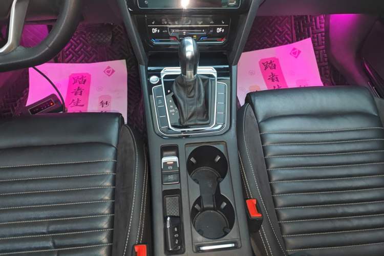 Used Volkswagen Magotan 2020 330TSI DSG Leading Model
