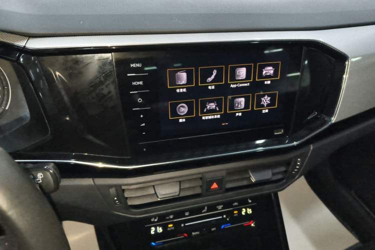 Used Volkswagen Tayron 2022 280TSI Two-Wheel Drive Luxury Smart Connectivity Version Audio And AC Panel