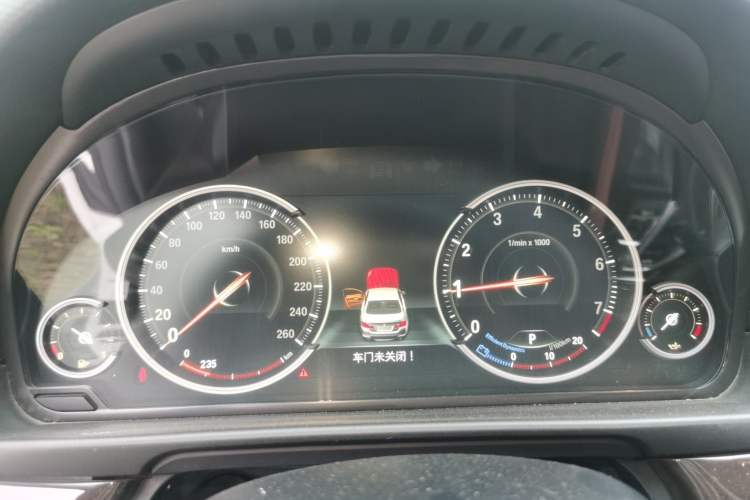 Used BMW 5 Series 2017 525Li Leading Model