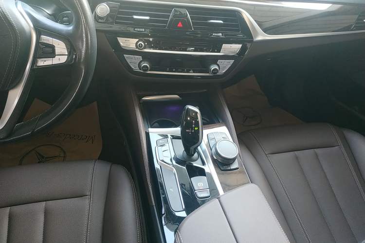 Used BMW 5 Series 2019 Facelifted 525Li Luxury Package
