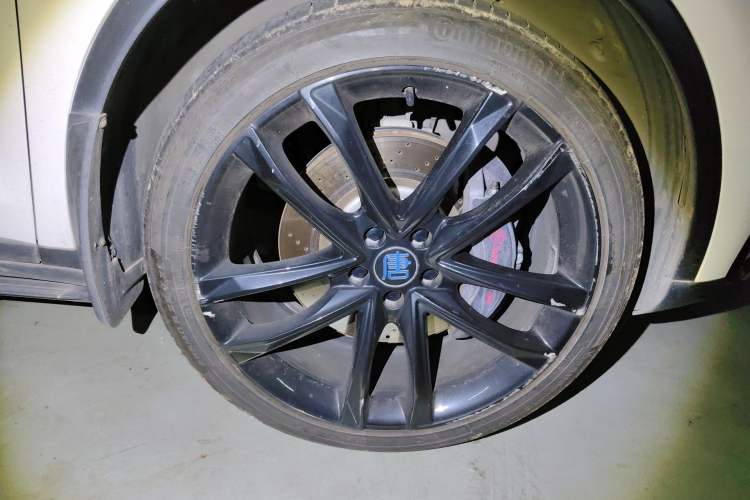 Used BYD Tang New Energy 2021 DM 2.0T Four-Wheel Drive High-Performance Flagship Model Right Front Wheel Hub