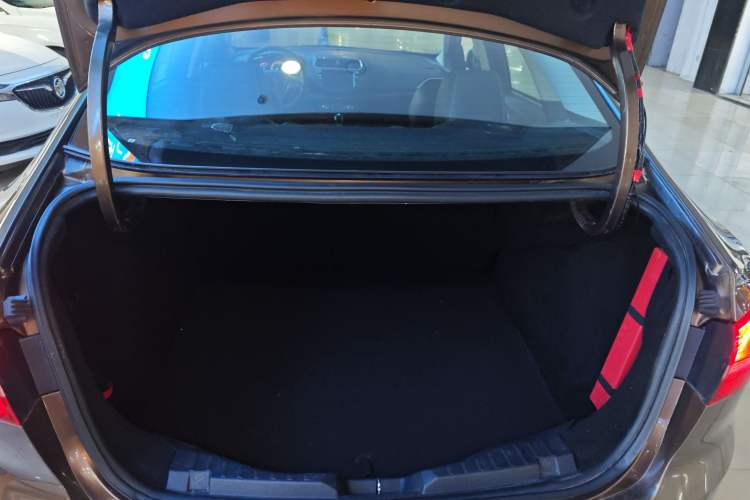 Used Ford Escort 2017 Happiness Edition 1.5L Automatic Fashion Version
