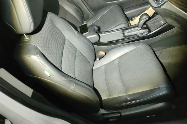 Used Honda Jade 2017 210 TURBO CVT Luxury Edition 5 Seats