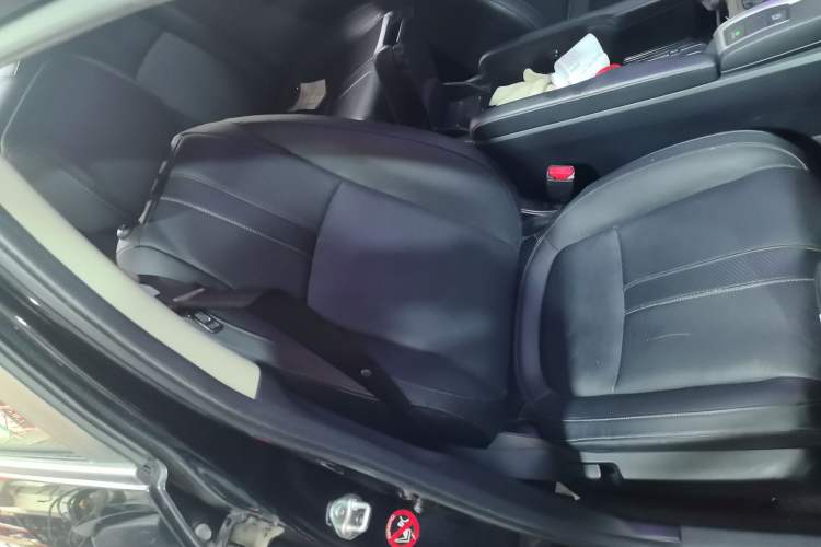 Used Honda Civic 2016 220TURBO CVT Prestige Edition Right Front Seat