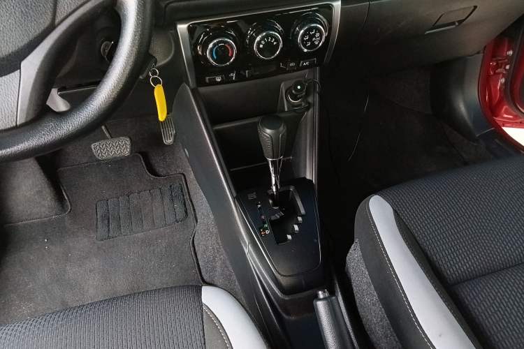 Used Toyota YARiS L Zhi Xuan 2020 1.5L CVT Leading Edition Gear Lever