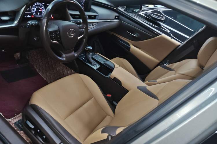 Used Lexus ES 2020 300h Premier Edition Left Front Seat