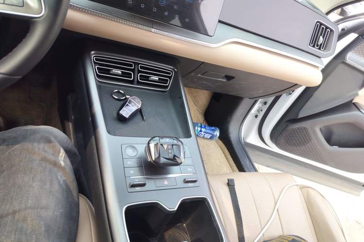 Used BYD Song Pro New Energy 2025 Second-Generation DM-i 115KM Overachiever Trim Gear Lever