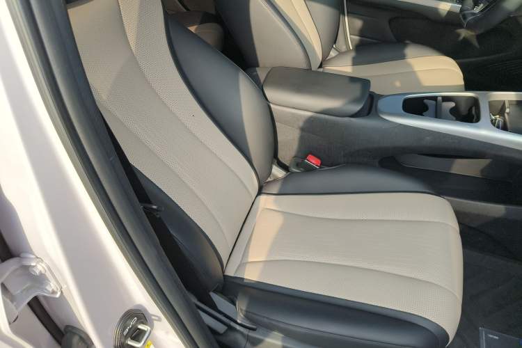 Used BYD Dolphin 2025 Smart Drive Version 420 km Freedom Edition