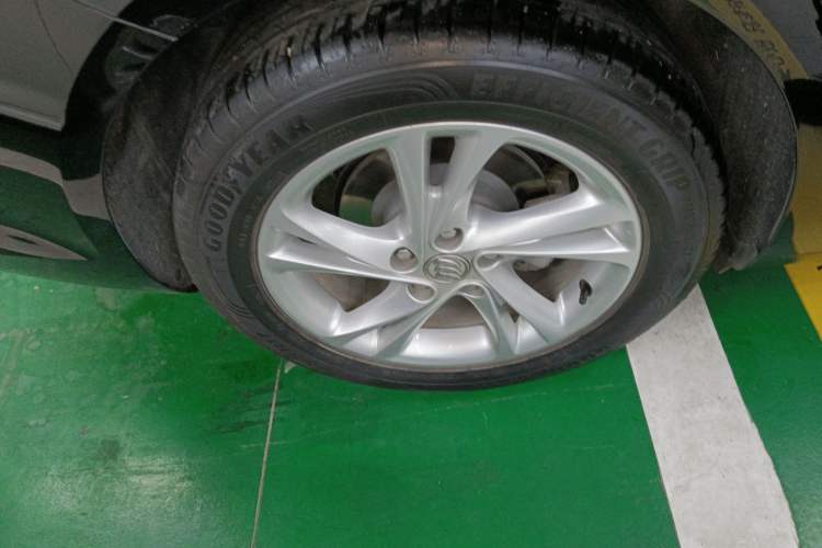 Used Buick Regal 2022 552T Smart Edition Right Rear Wheel Hub