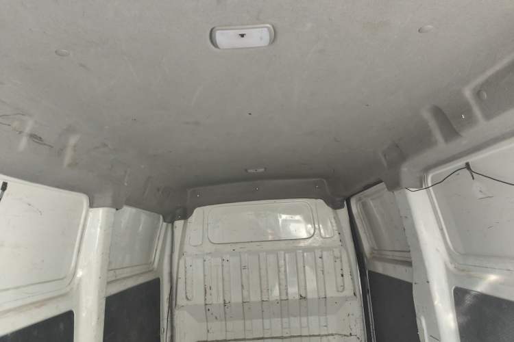 Used Dongfeng Yufeng EM26 2023 Standard Edition 41.472 kWh Henan Lithium Power Headliner