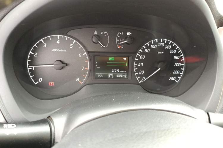 Used Nissan Sylphy 2014 1.6XV CVT Deluxe Edition Instrument Cluster