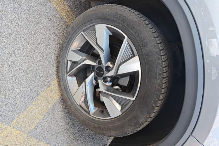 Used BAIC Beijing X7 2020 1.5TD DCT Leading Edition Right Front Wheel Hub