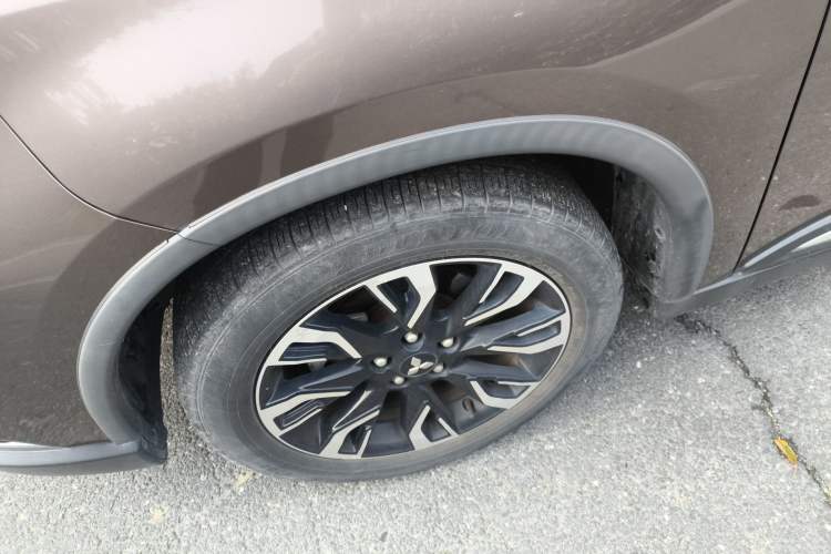 Used Mitsubishi Outlander 2019 2.0L Two-Wheel Drive Comfort Edition 5 Seats China VI Standard