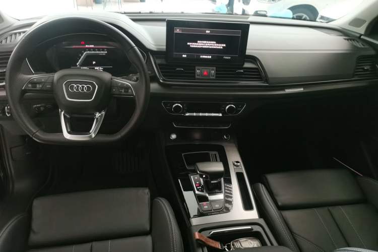 Used Audi Q5L 2022 Updated 45T Luxury Dynamic Version
