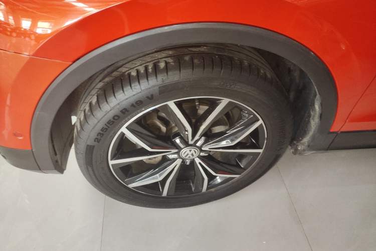 Used Volkswagen Tiguan L 2018 330TSI Automatic Two-Wheel Drive Flagship Edition