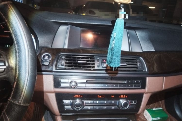 Used BMW 5 Series 2014 525Li Leading Model Audio And AC Panel