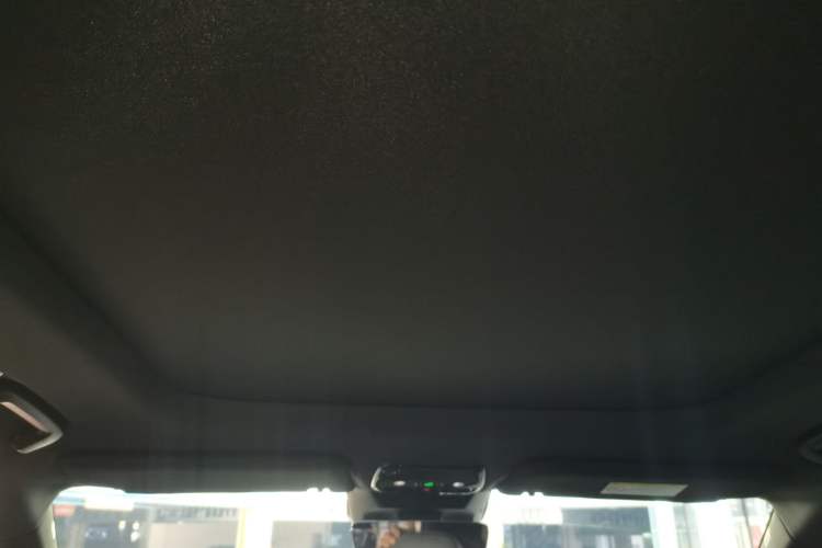 Used Lynk & Co 08 EM-P 2025 120km Long-Range Pro
