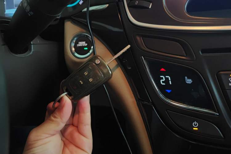 Used Buick Regal 2015 2.0L Elite Fashion Edition Vehicle Key