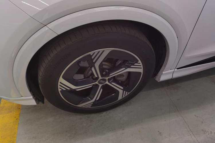 Used Audi Q4 e-tron 2024 40 e-tron Boundary Edition in Midnight Blue