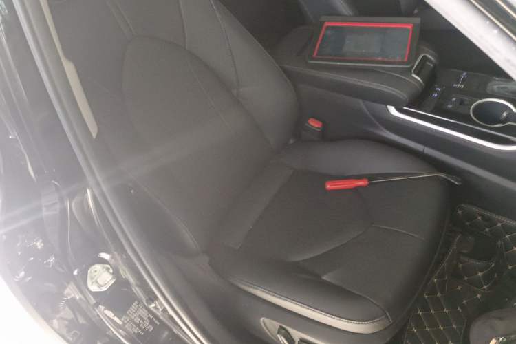 Used Toyota Highlander 2022 Dual-Engine 2.5L Two-Wheel Drive Prestige Edition 7-Seater Right Front Seat