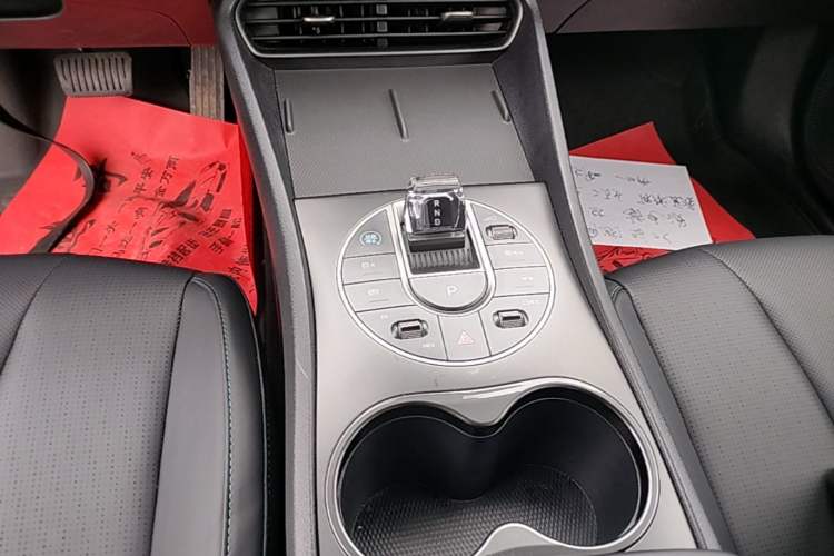 Used BYD Seal 05 DM-i 2025 DM-i Smart Drive 55KM Luxury Model Gear Lever