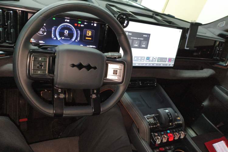 Used Formula Leopard 5 2023 Cloud Ride Flagship Edition
